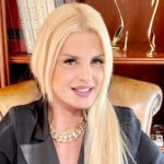 Θύμα ένοπλης διάρρηξης η Μαρίνα Σταυράκη: Ξύπνησε με ένα μαχαίρι στο κεφάλι (βίντεο)