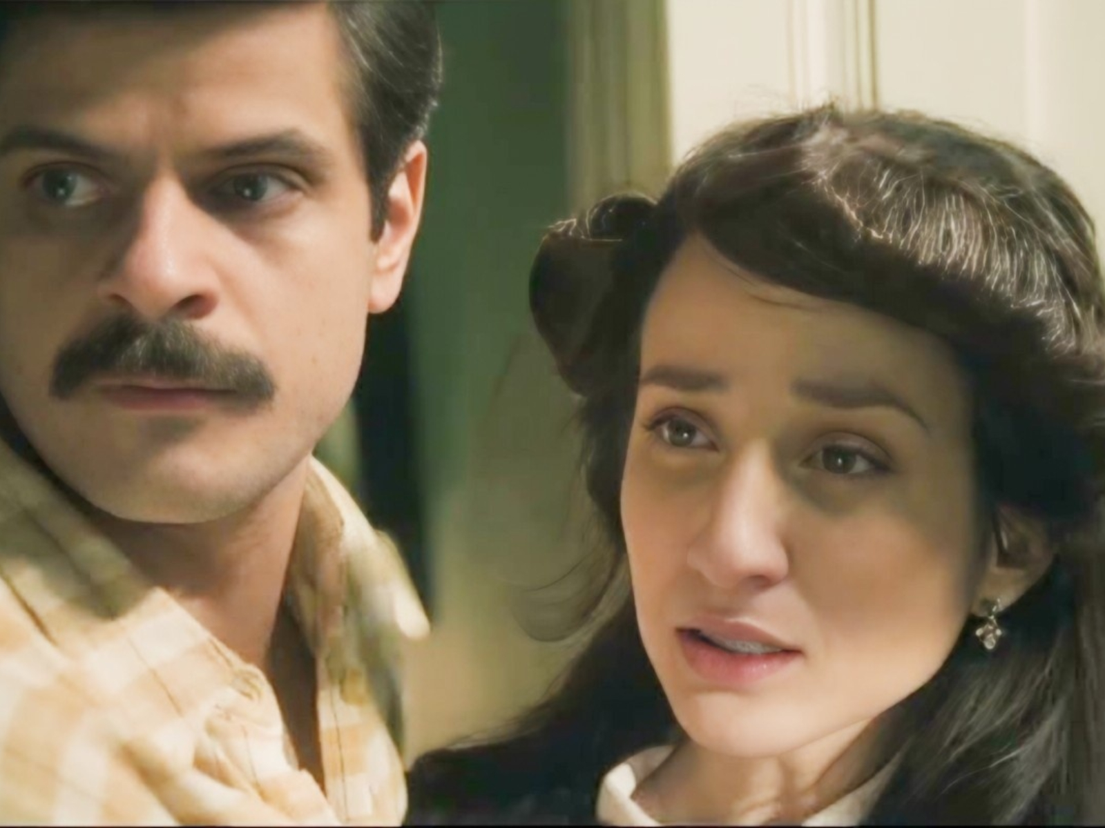 Το σπίτι δίπλα στο ποτάμι-Σταύρος-Δέσποινα Το σπίτι δίπλα στο ποτάμι-Σταύρος-Δέσποινα