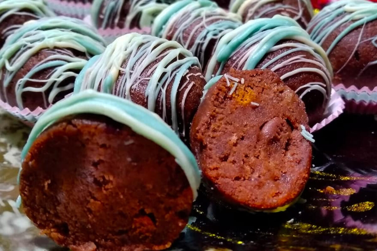 Τρουφάκια με το κέικ που μας περίσσεψε για κέρασμα