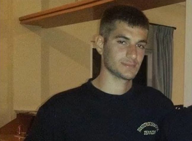 Βαγγέλης Γιακουμάκης: Το παιδί που δεν μίλησε αλλά η σιωπή του ακούστηκε σε όλη την Ελλάδα