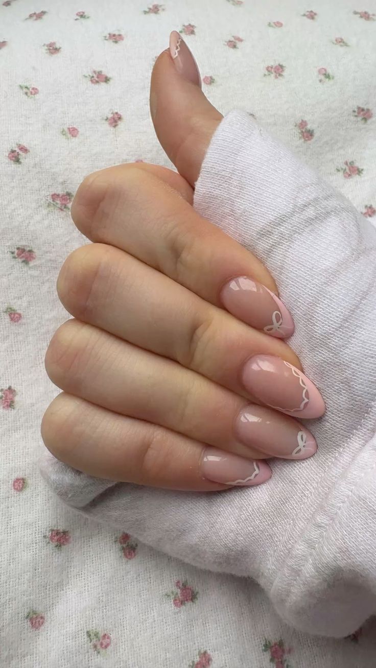 Babydoll νύχια-σε-γαλλικό μανικιούρ- Babydoll νύχια-σε-γαλλικό μανικιούρ-