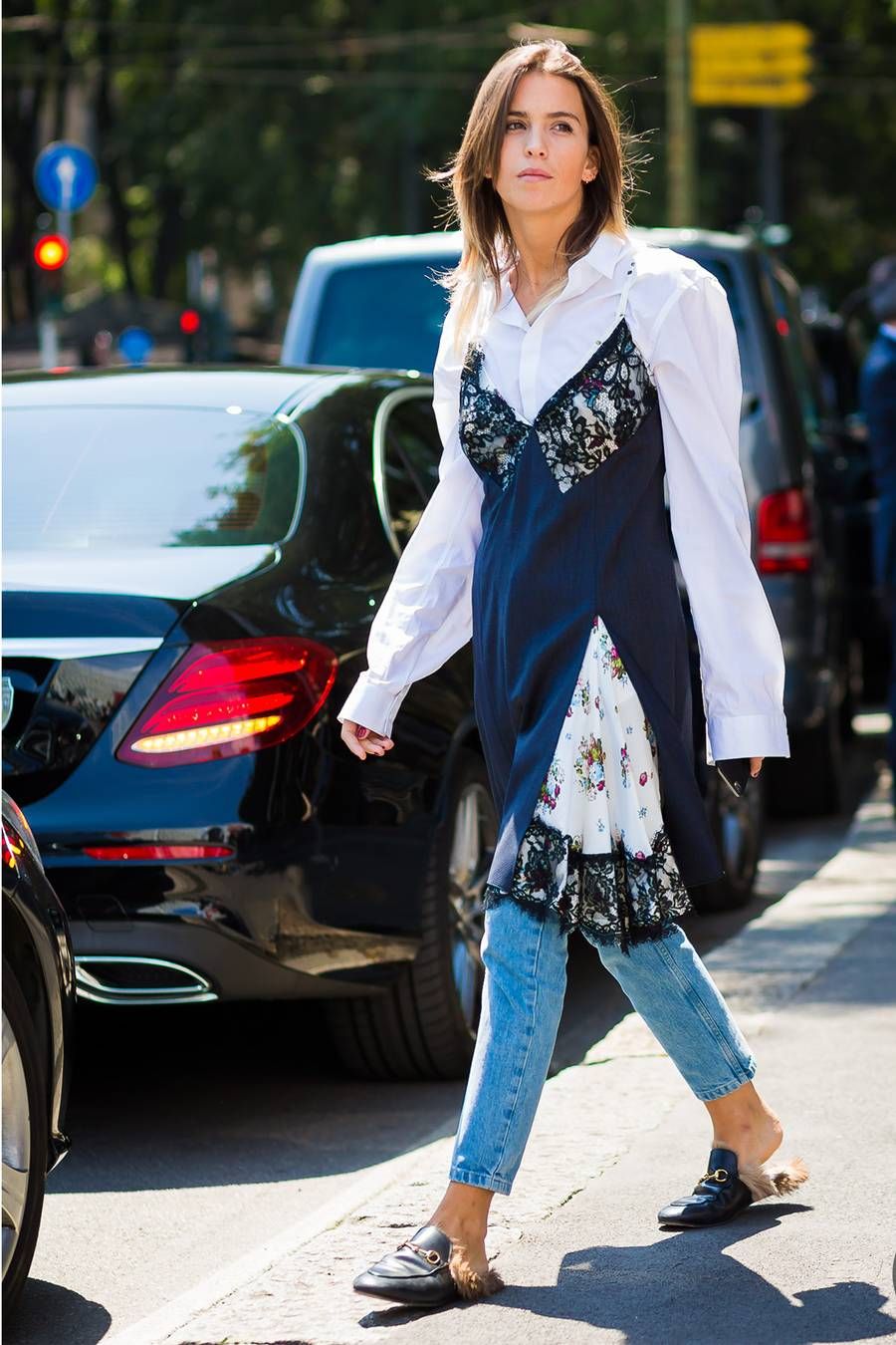 Backless loafers: Τα σανδάλια που θα φορεθούν πολύ την άνοιξη 2026