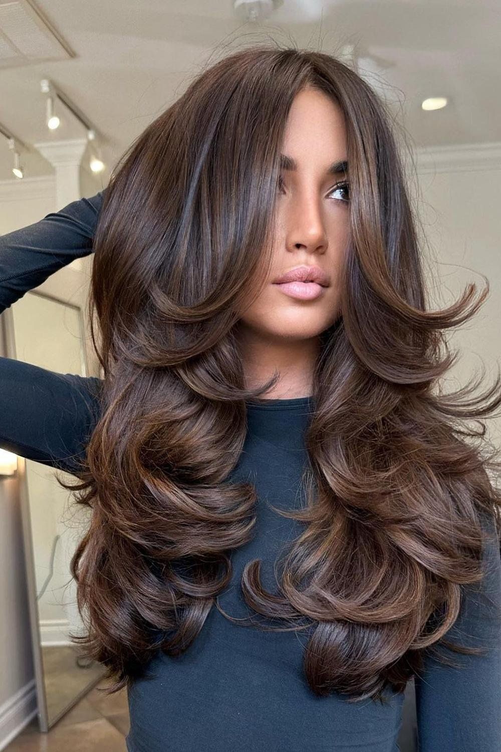 Butterfly cut: Το κούρεμα που θα κλέψει τη παράσταση την Άνοιξη - Καλοκαίρι 2026 και όλες οι ιδέες για να το υιοθετήσεις