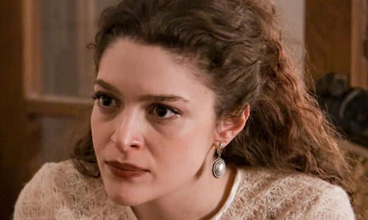 Grand Hotel: Η Εγκυμοσυνη της Αλίκης αποκαλύπτεται σε Πέτρο και Άρη με τον πιο απρόσμενο τρόπο