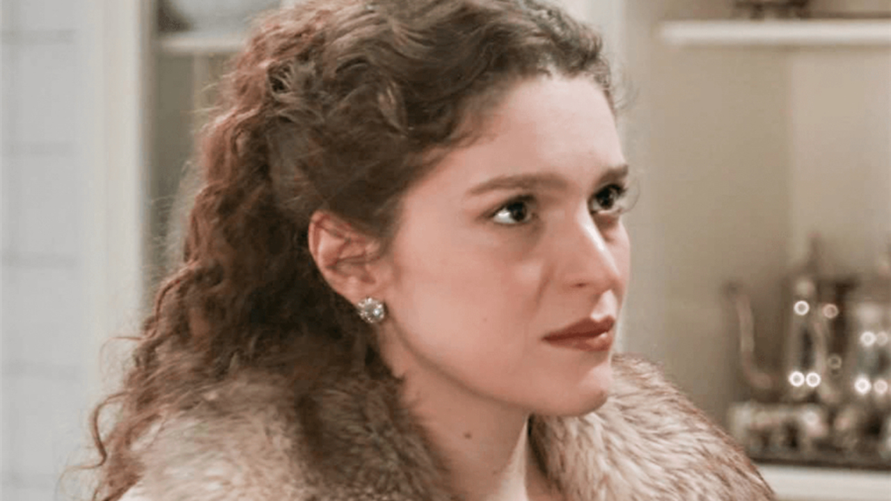 Grand Hotel: Την χτυπάει πισώπλατα ο πιο αγαπημένος της άνθρωπος και την τελειώνει