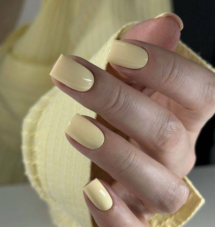Sorbet yellow nails: Το νέο trend του Καλοκαιριού 2026 που ταιριάζει σε κάθε γυναίκα