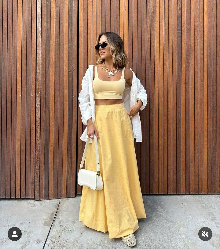 Yellow outfits: 10 τρόποι να φορέσεις το απόλυτο trend την Άνοιξη 2026