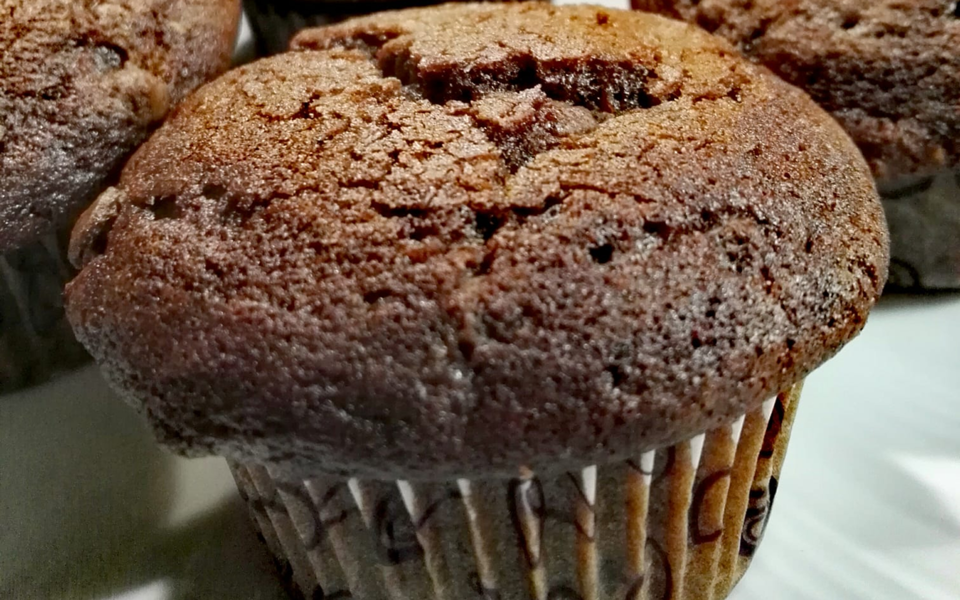 Αφράτα muffins σοκολάτας για τη νηστεία έτοιμα σε 5 λεπτά