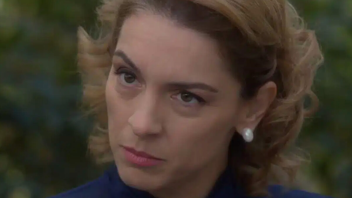 Άγιος Έρωτας: Η Δέσποινα μεταμορφώνεται σε τιμωρό και τσακίζει τον Παύλο