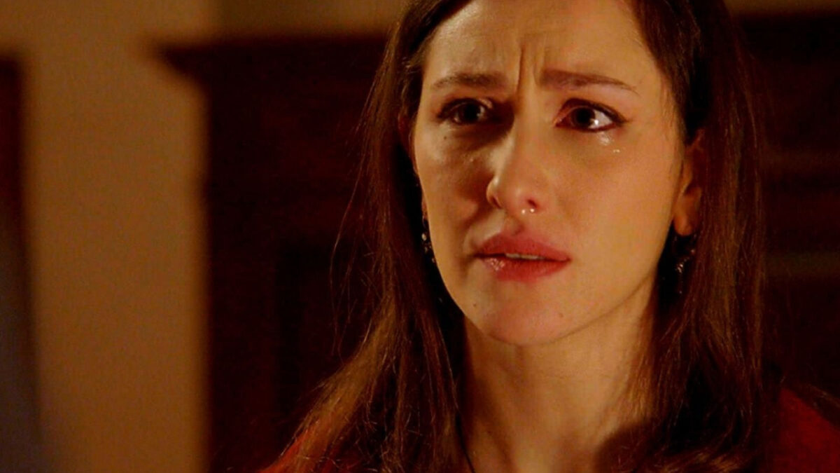 Άγιος Έρωτας: «Ολοι σας είστε εναντίον μου - Μόνο ο μπαμπάς μου με αγαπάει» - Το σπαρακτικό παραλήρημα της Σοφίας