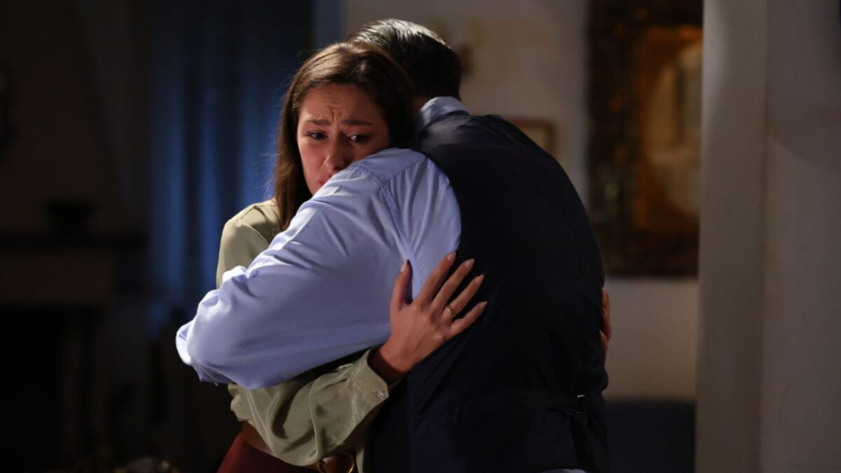 Άγιος Έρωτας: Ο Παύλος χαντακώνει την Σοφία και την προδίδει με τον χειρότερο τρόπο