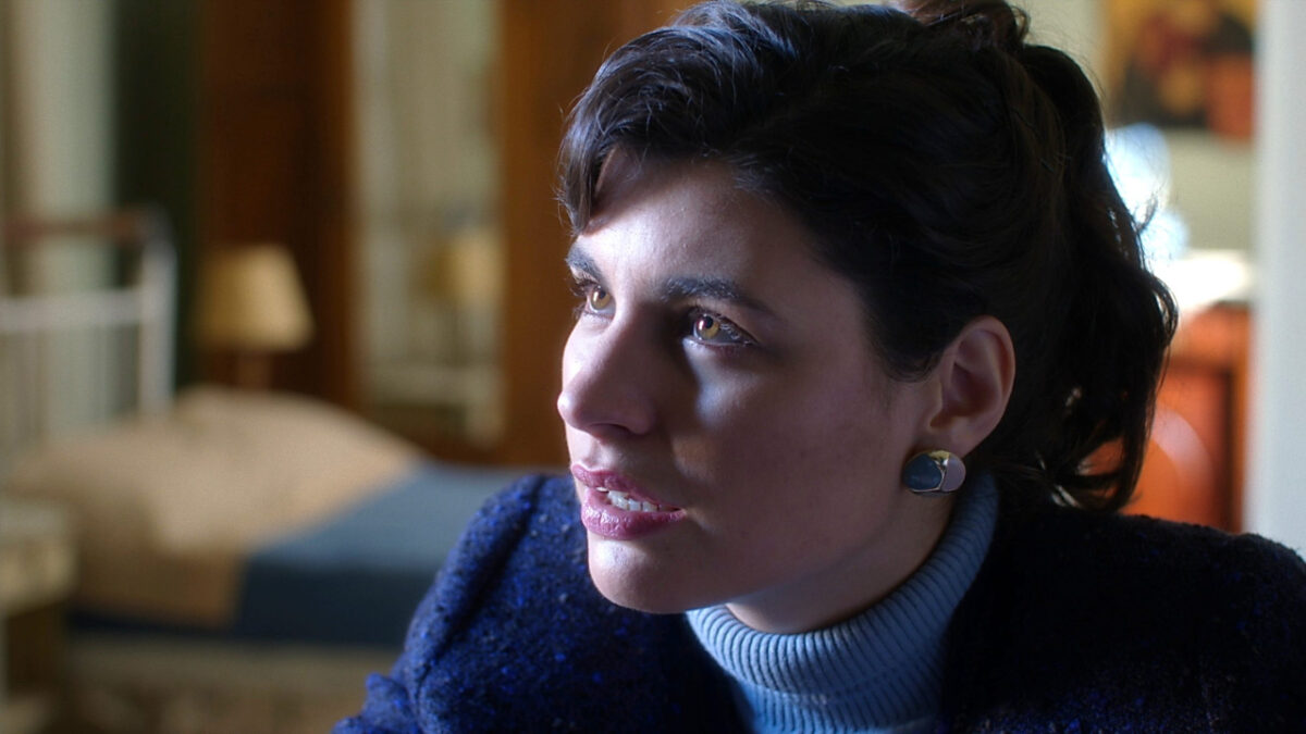 Άγιος Έρωτας: Τη σημαδεύει με το όπλο και όλοι παγώνουν - «Θα σε σκοτώσω»