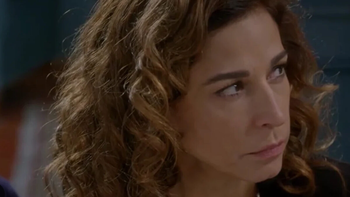 Άγιος Έρωτας: Το διπλό παιχνίδι της Χριστίνας τους σοκάρει όλους