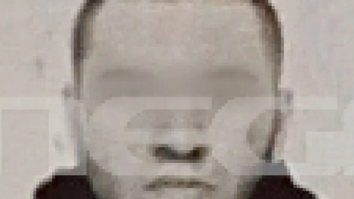 Αμπελόκηποι: Γιος πασίγνωστης Ελληνίδας δημοσιογράφου ο 35χρονος που επιτέθηκε με τσεκούρι σε αστυνομικό