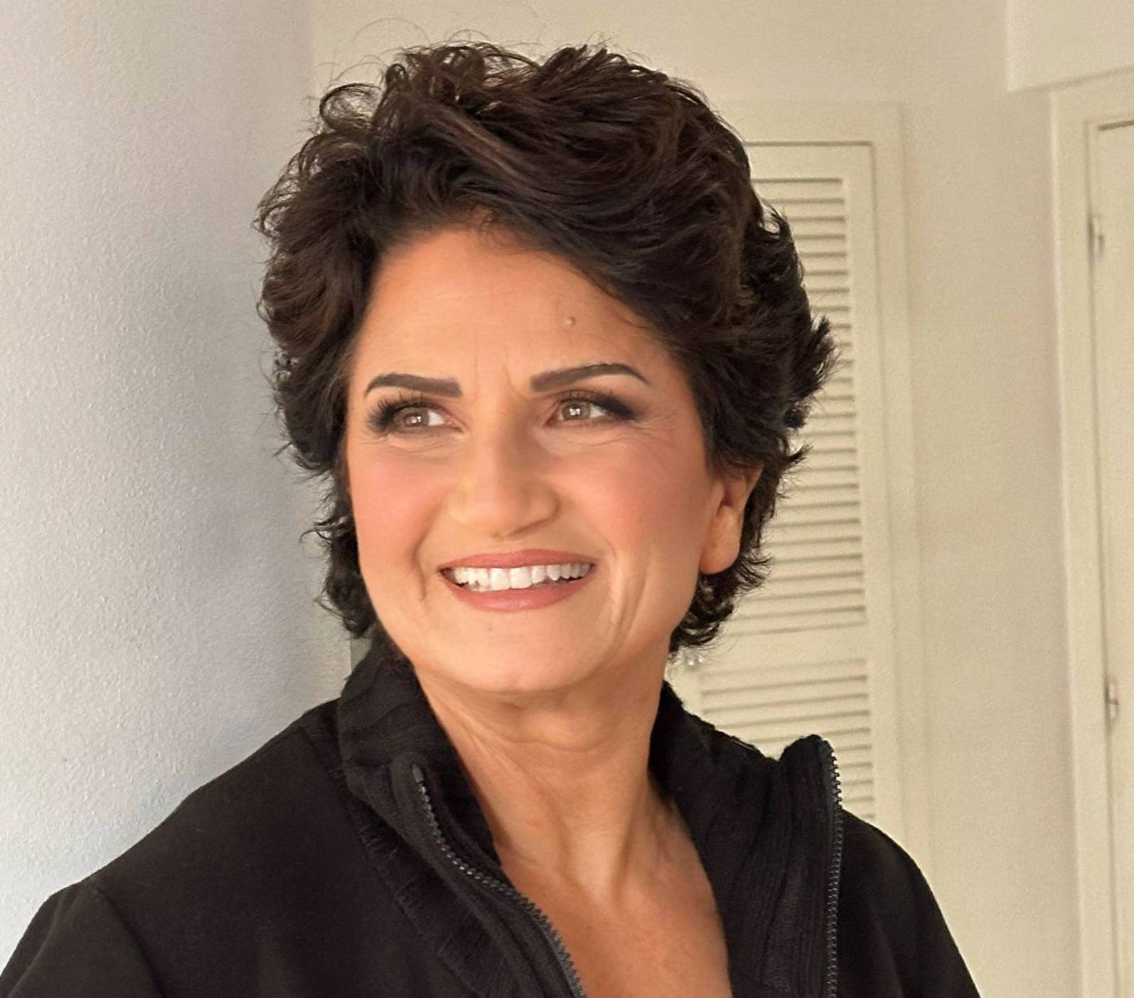 Αναγνωρίζετε το κοριτσάκι της φωτογραφίας; Σήμερα είναι η πιο καταξιωμένη Ελληνίδα τραγουδίστρια