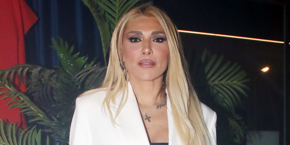 Αγγελική Ηλιάδη: Ξεσπά η αδερφή του Μπάμπη Λαζαρίδη- «Ντροπή της κάλεσα γιατρό για τη μητέρα μου» (βίντεο)