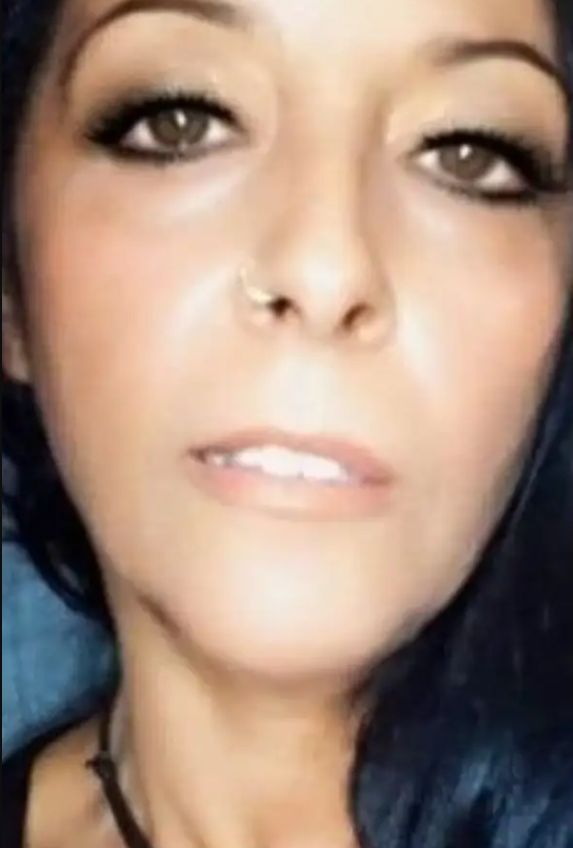 Αγγελική Ηλιάδη: Ξεσπά η αδερφή του Μπάμπη Λαζαρίδη- «Ντροπή της κάλεσα γιατρό για τη μητέρα μου» (βίντεο)