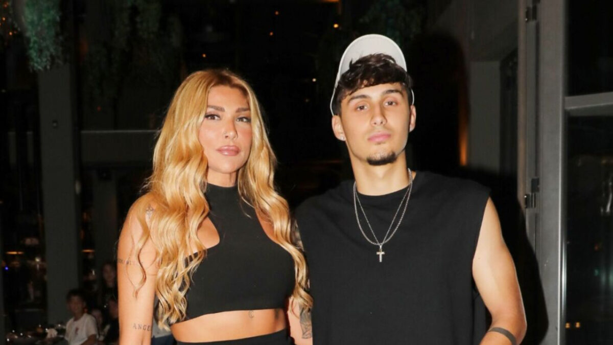 Αγγελική Ηλιάδη: Η πρώτη αντίδραση του γιου της Μπάμπη μετά τις αποκαλύψεις για τη κακοποίηση