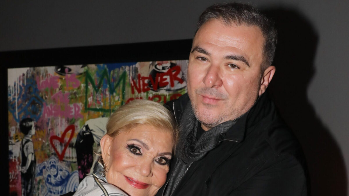 Ο Αντώνης Ρέμος αποχαιρετά τη Μαρινέλλα με τον πιο συγκινητικό τρόπο: Το φωτογραφικό άλμπουμ με τις αγαπημένες τους στιγμές