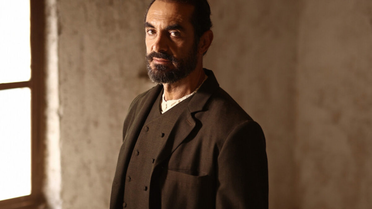 Από ήλιο σε ήλιο: Ο Δρακούλης σκορπά τον θάνατο για να κρύψει το πιο ένοχο μυστικό του