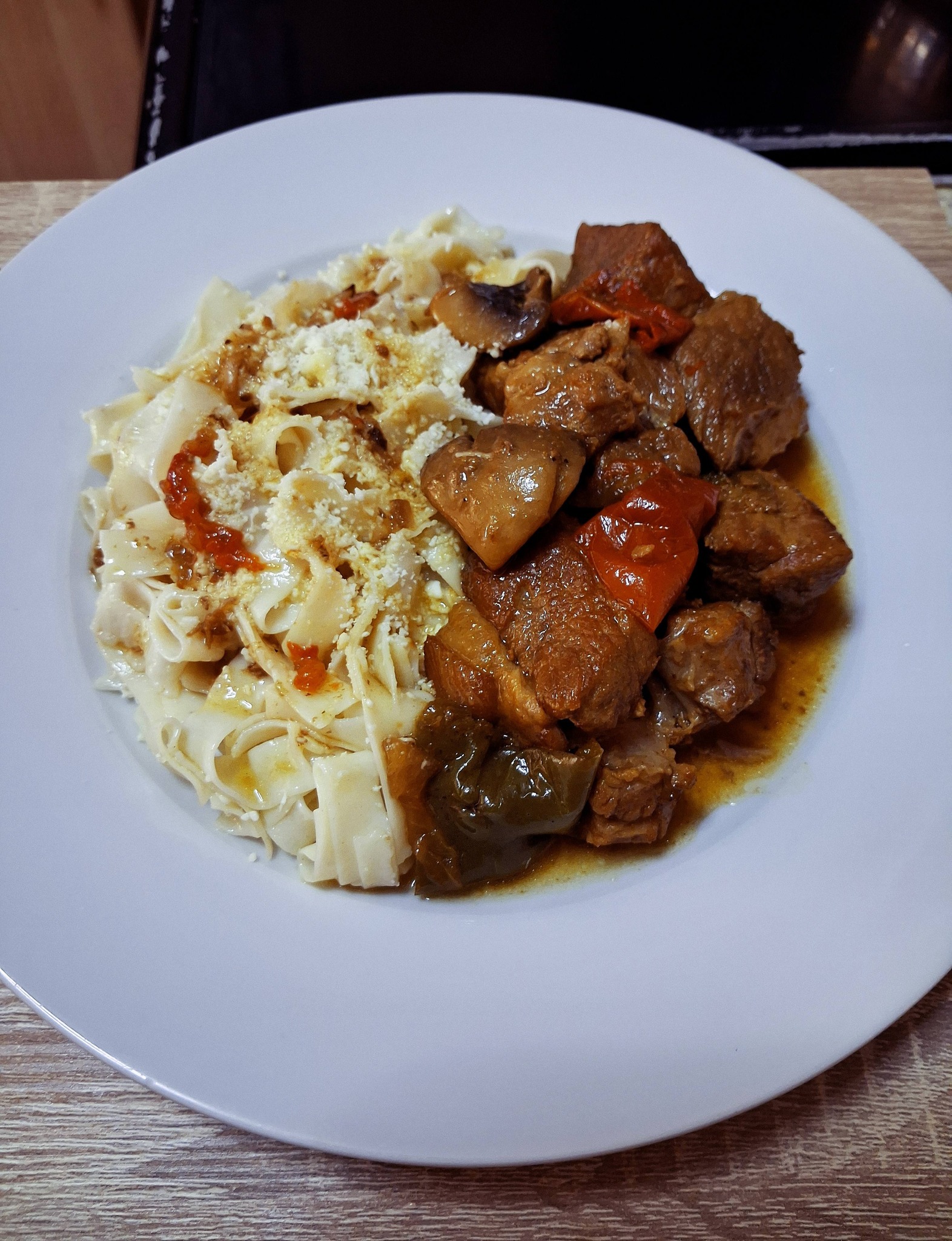 τηγανιά-με-μακαρόνια-