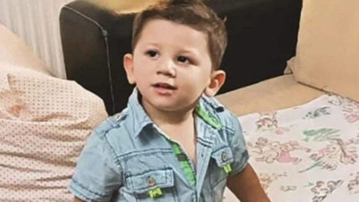 Διακόπηκε η δίκη του 3χρονου Άγγελου - Οι καταθέσεις που καίνε τη μάνα και το γκλομπ στο καναπέ