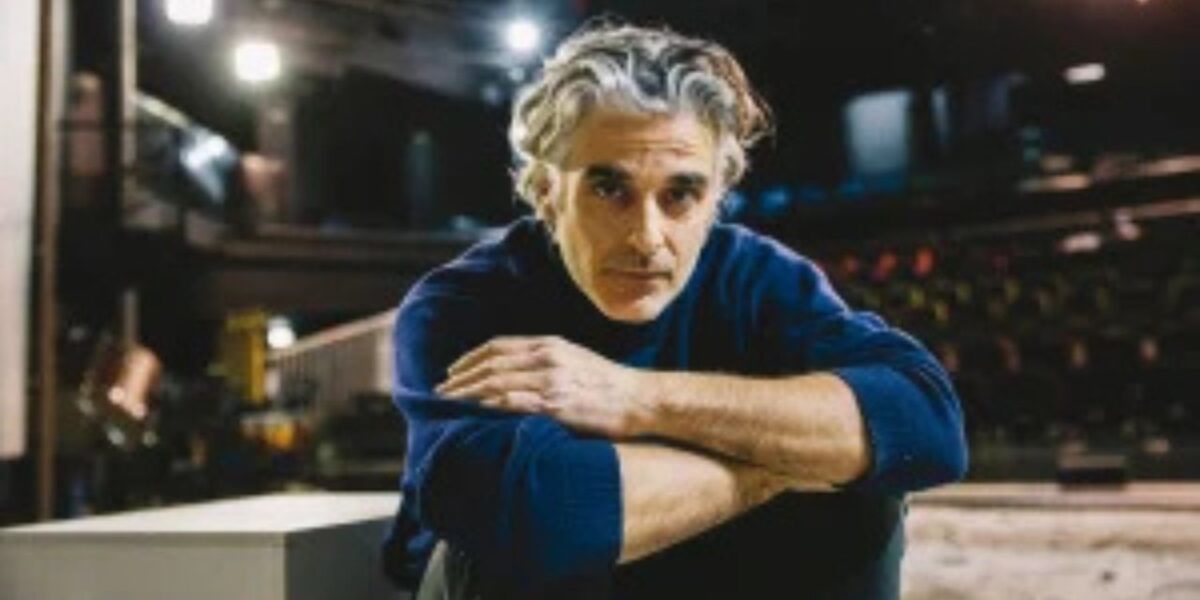 Δυο μαύρα πουκάμισα : Η Υπόθεση της νέας σειράς του MEGA