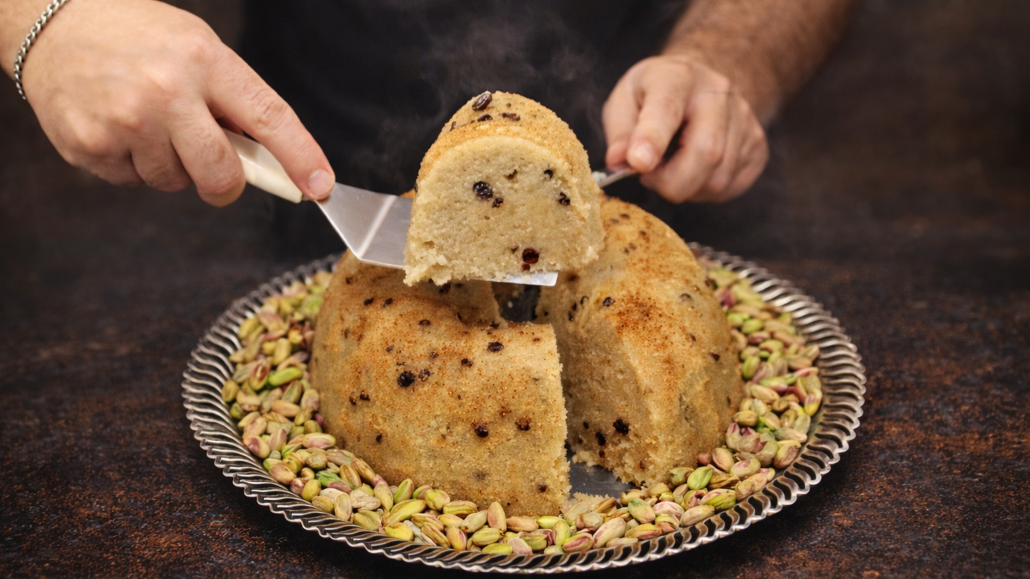 Ελαφρύς σιμιγδαλένιος χαλβάς με λιγότερο λάδι για τη νηστεία