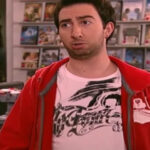 Η επανεμφάνιση του Τζίμη από τη Πολυκατοικία - Παίζει σε σειρά που σαρώνει στο Netflix (βίντεο)