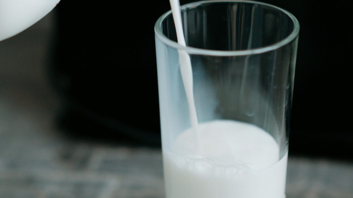 Επείγουσα προειδοποιήση: Ανακαλούνται γνωστά γάλατα που πίνουν τα παιδιά και περιέχουν πλαστικά κομμάτια(Φωτογραφία)