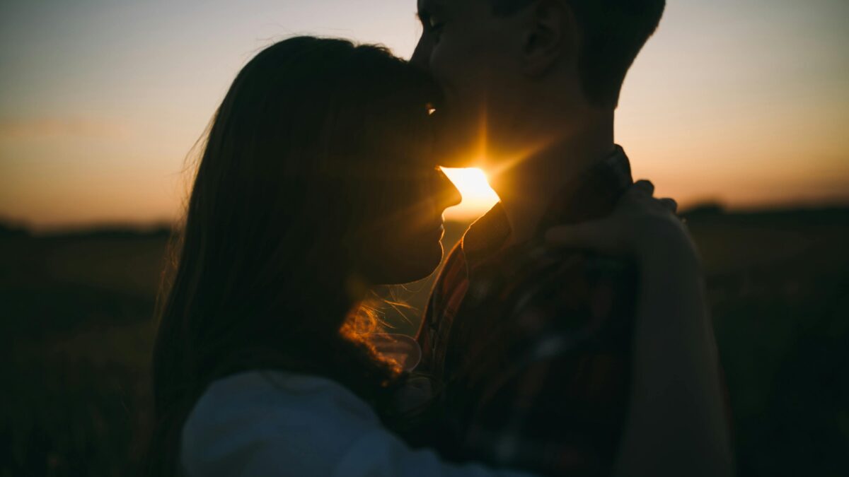 Ερωτικές προβλέψεις Απριλίου 2026: Τα 6 πιο τυχερά ζώδια στον έρωτα την φετινή Άνοιξη