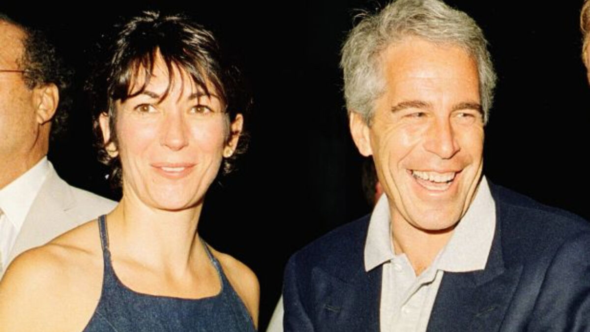 Η φωτογραφία του Έπσταϊν που εκθέτει τον πρώην πρίγκιπα Άντριου - Ποιος είναι ο σκοτεινός πρίγκιπας που κάθεται μαζί τους;