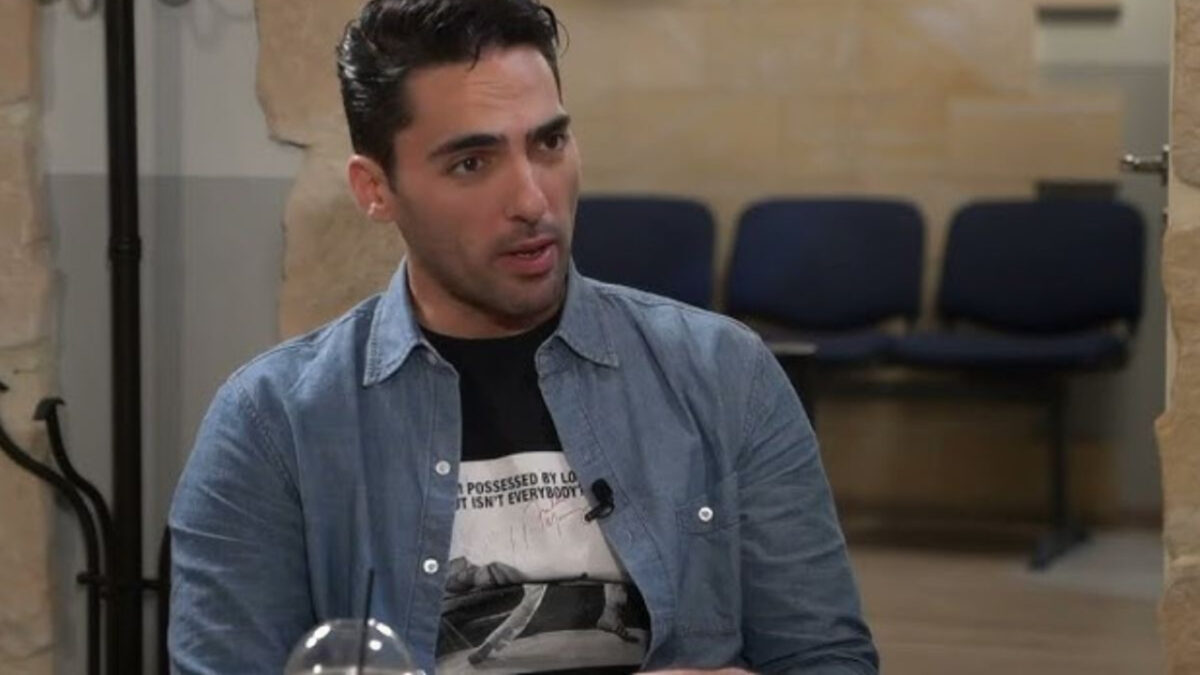 Η Γη της Ελιάς: Έρχεται και του κλέβει τη περιουσία