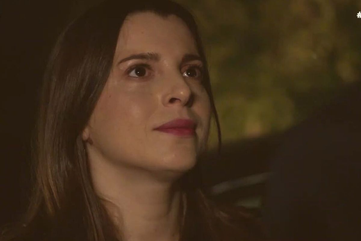 Η Γη της Ελιάς: Η Ισμήνη γεννά πρόωρα και η ζωή του παιδιού κρέμεται από μία κλωστή