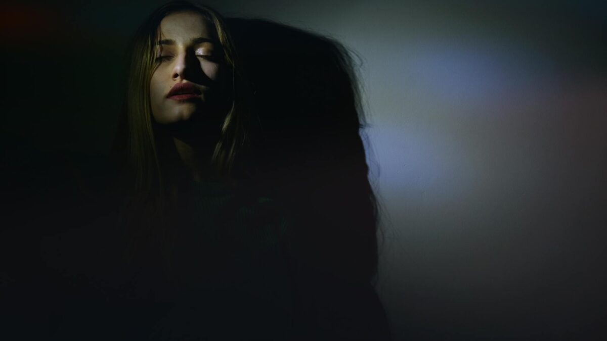 Γιατί ο πρώην επιστρέφει πάντα όταν τον έχεις ξεπεράσει; Σου έχω την απάντηση από ψυχολόγο