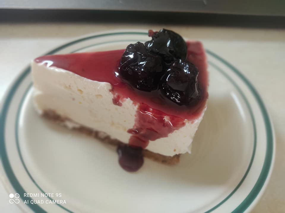 Γρήγορο cheesecake με γλυκό του κουταλιού