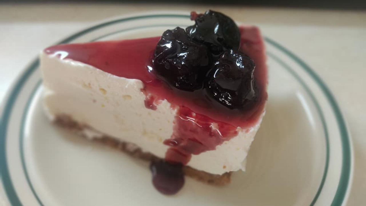 Γρήγορο cheesecake με γλυκό του κουταλιού
