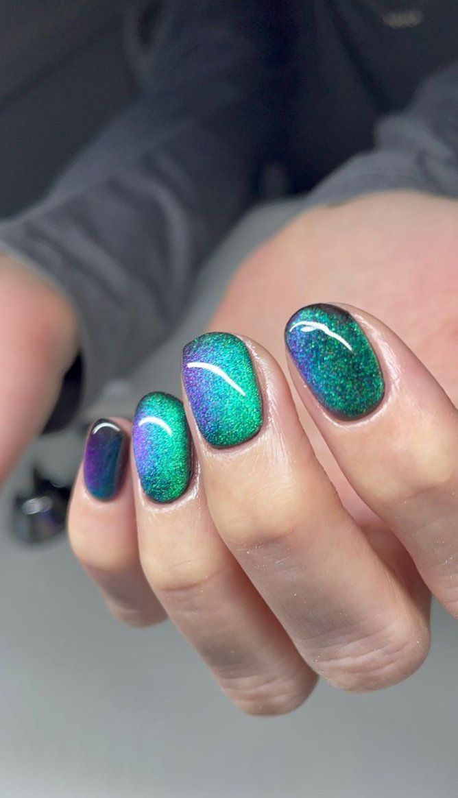 Ιδέες για σικ μανικιούρ με γκλίτερ σε όλες τις ανοιξιάτικες αποχρώσεις για το Πάσχα 2026