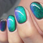 Ιδέες για σικ μανικιούρ με γκλίτερ σε όλες τις ανοιξιάτικες αποχρώσεις για το Πάσχα 2026