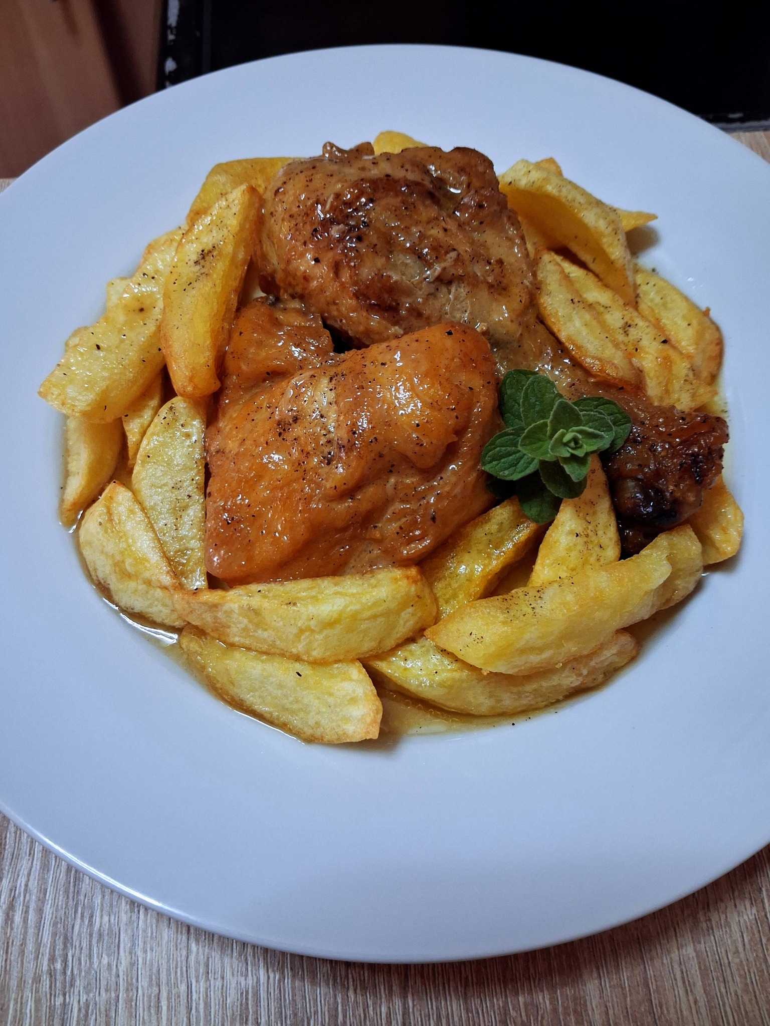 Κοτόπουλο λαδορίγανη: Η οικονομική συνταγή της εβδομάδας