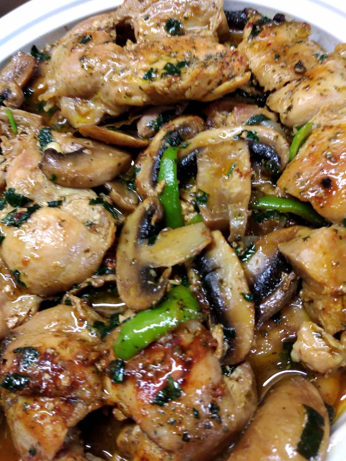 Κοτόπουλο-σκορδάτο-με φρέσκα μανιτάρια-συνταγή-