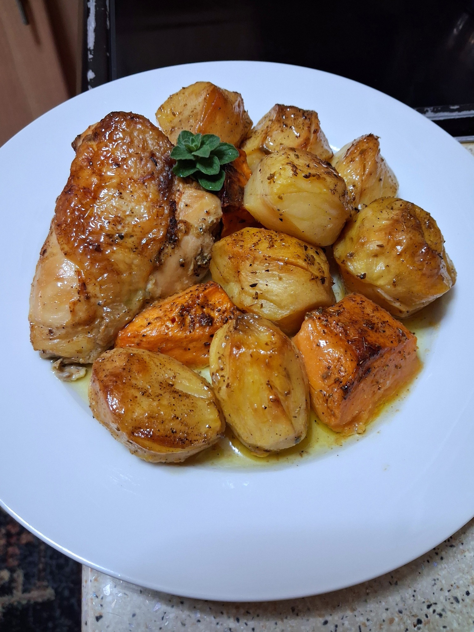 Κοτόπουλο στο φούρνο με γλυκοπατάτες