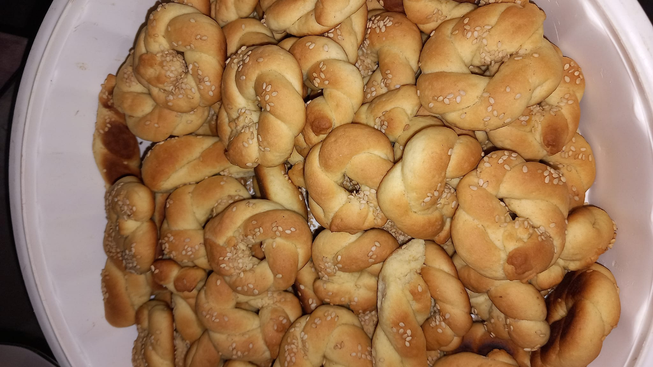 Κουλουράκια νηστίσιμα με γεύση τσουρέκι