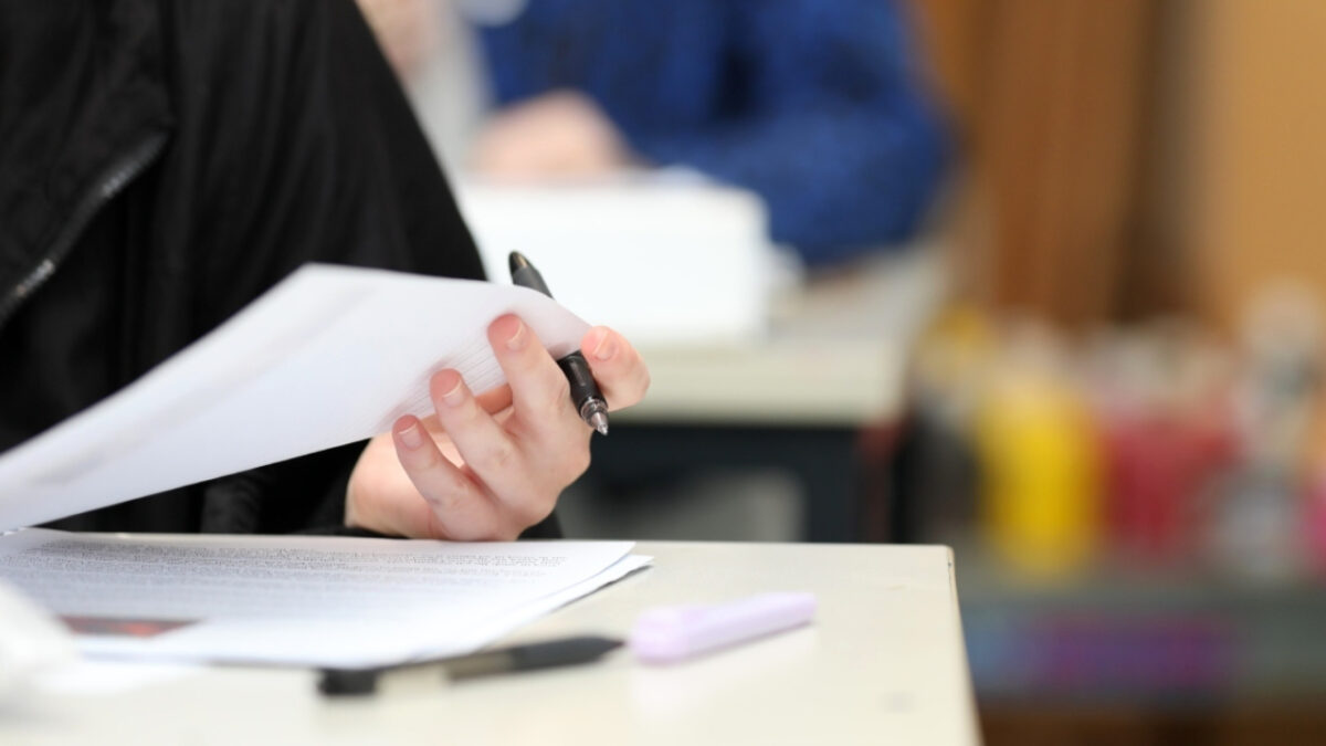 Κρατικό Πιστοποιητικό Γλωσσομάθειας: Πότε κλείνουν οι αιτήσεις και το σημαντικό βήμα που δεν πρέπει να παραλείψετε