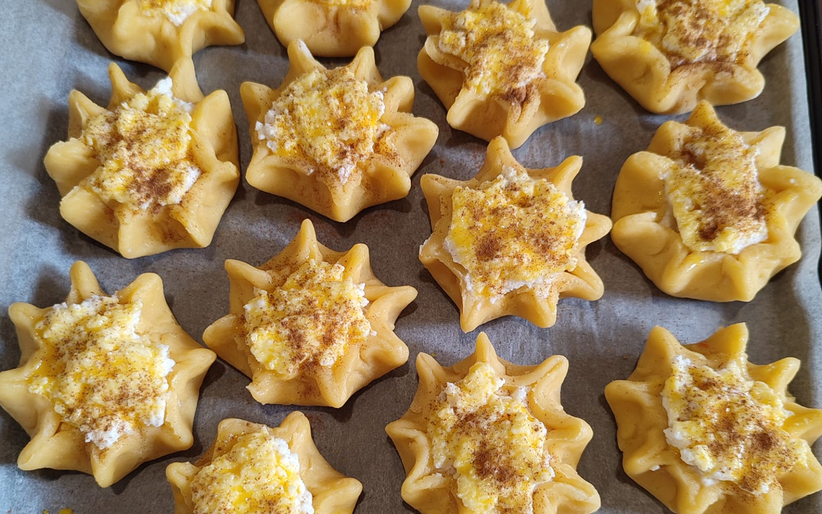 Κρητική συνταγή για Πασχαλινά Καλιτσούνια