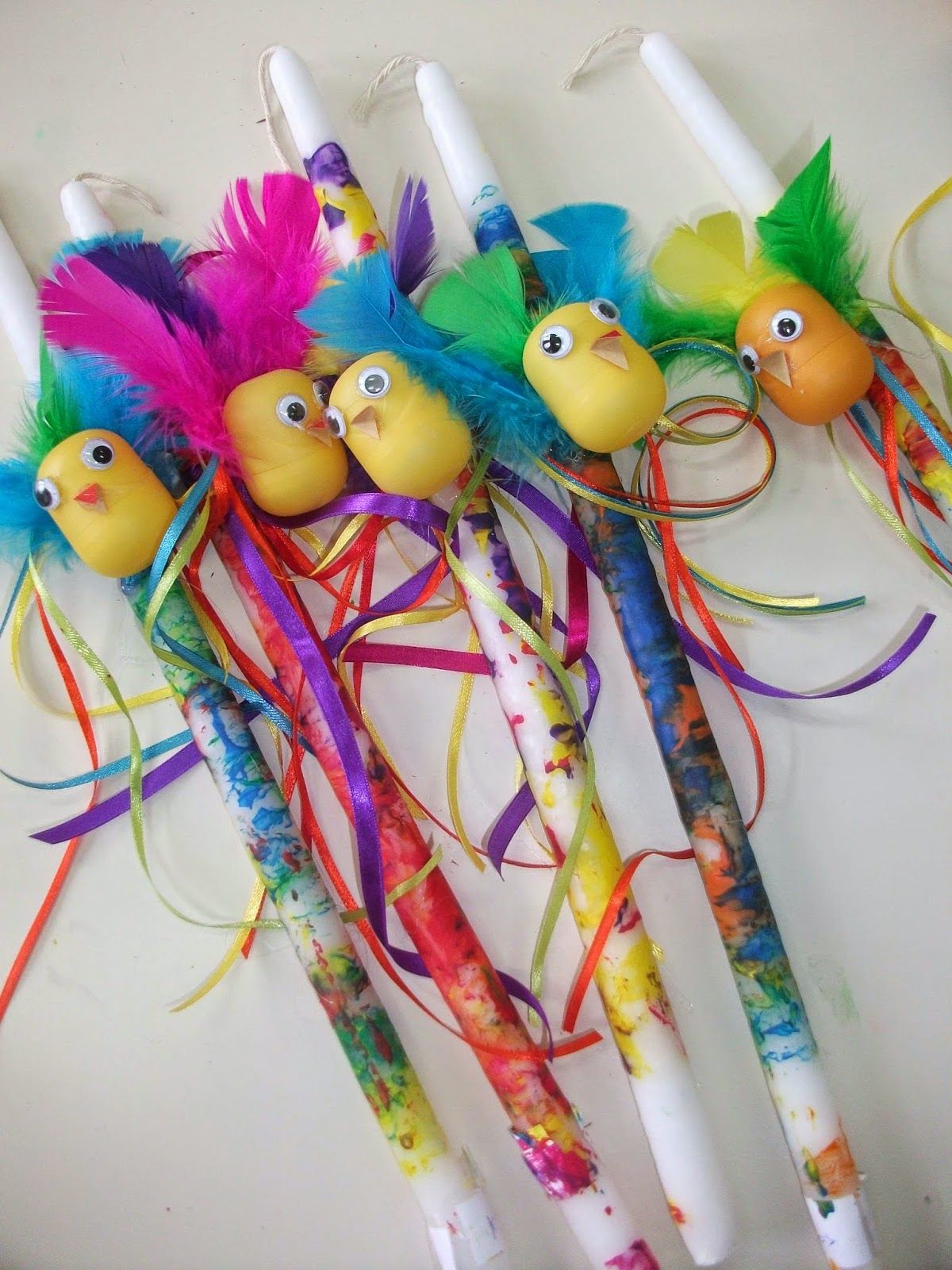 Λαμπάδες 2026: Τα πιο όμορφα σχέδια που θα ενθουσιάσουν τα παιδιά και μπορείς να τις φτιάξεις από το σπίτι