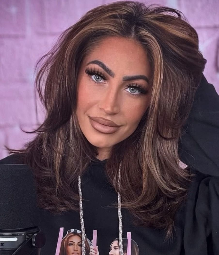 Μακρύ καρέ: Οι πιο trendy ιδέες για το Πάσχα 2026