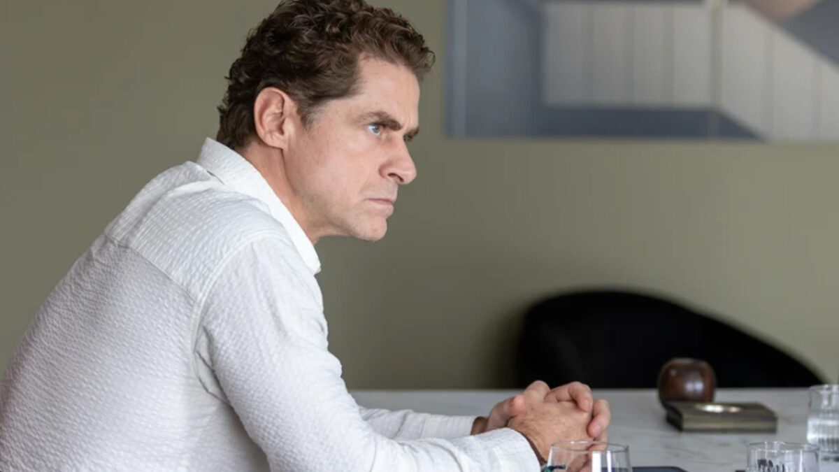 Μία νύχτα μόνο: Από θύτης γίνεται θύμα- Την παγιδεύει και την συνθλίβει