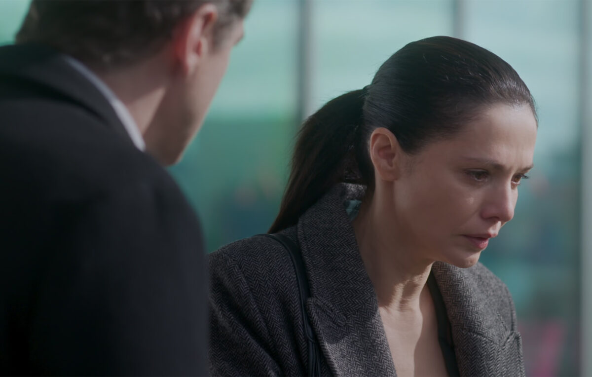 Μία Νύχτα Μόνο: Αποφυλακίζεται και πέφτει στην αγκαλιά της - Συντετριμμένη παρακολουθεί η Αρετή από μακριά