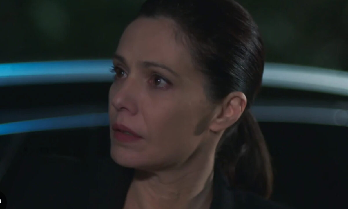 Μια νύχτα μόνο: Ο Οδυσσέας πέφτει στην αγκαλιά άλλης γυναίκας- Η Αρετή τους βλέπει μαζί και λυγίζει